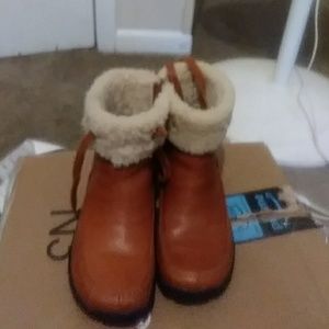 Brand new water proof uggs